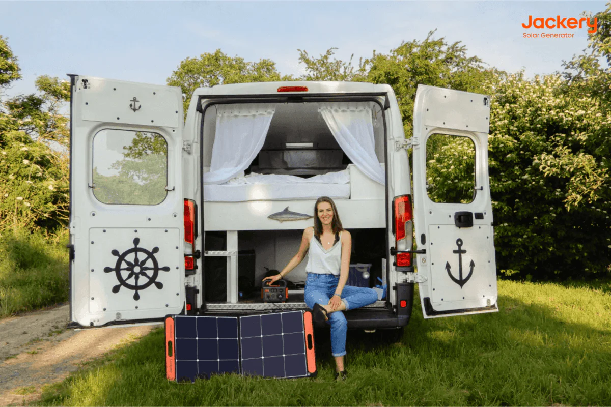 Stealth Camping 101: Ausrüstung, Tipps, wie man einen Stealth-Van