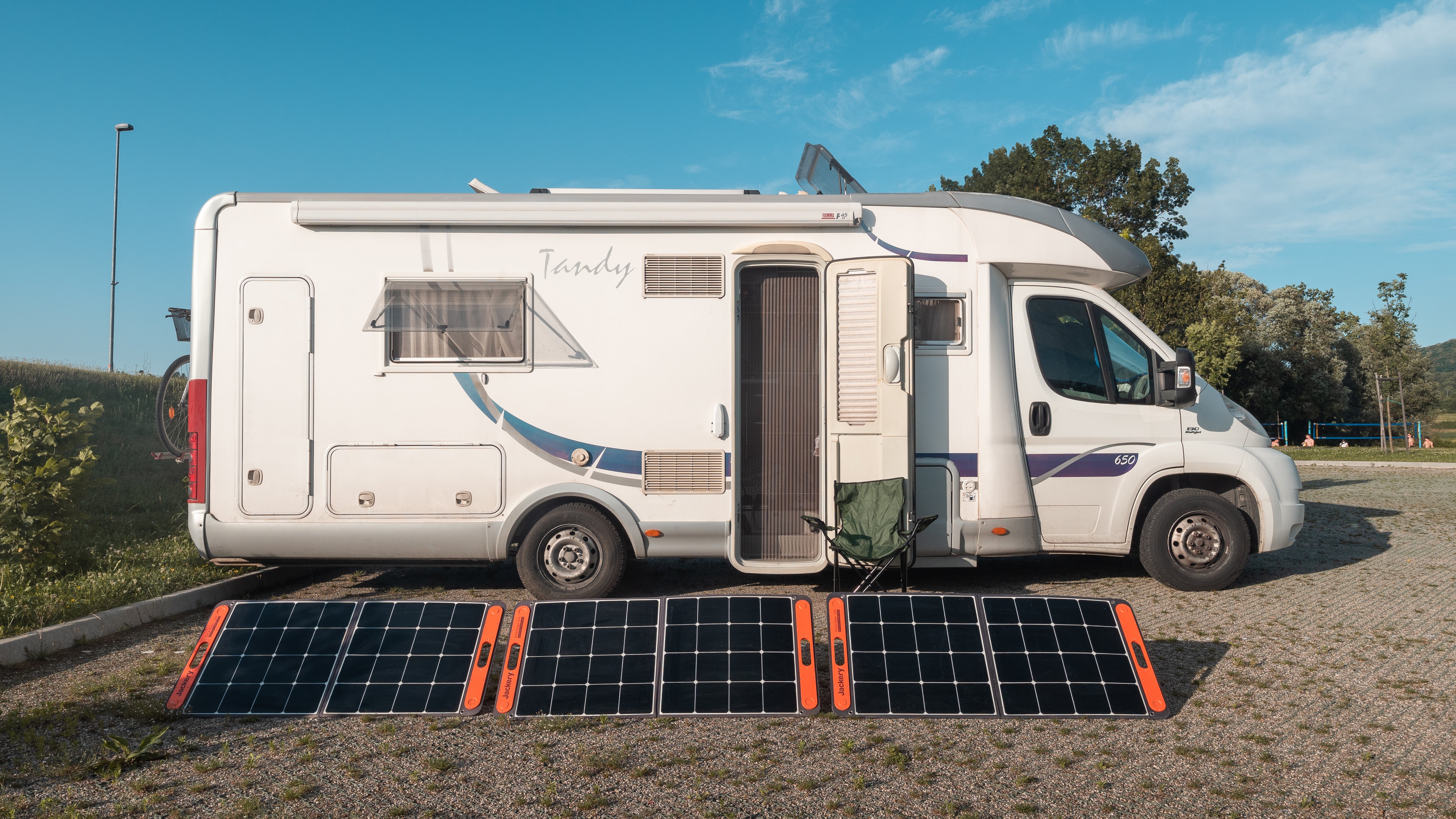 100Watt Wohnmobil-Anlagen: Solaranlagen fürs Wohnmobil