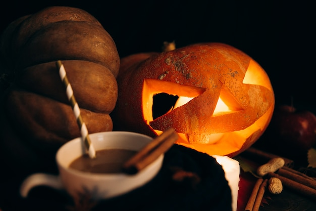 Halloween-Traditionen: Süßes oder Saures