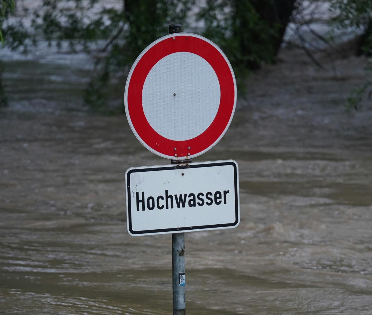 Was ist vor, während und nach der Flut zu tun? Der ultimative deutschsprachige Leitfaden