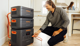 Wie kann man im Sommer Gefahren bei der Nutzung des Balkonkraftwerks Komplettsets vermeiden