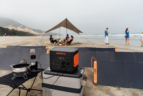 Kann ich mobile Solaranlage mit Speicher an einem Strand verwenden?