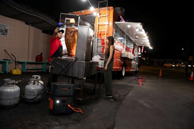 Ausstattung für Imbissstände: Wie man einen Imbissstand mit Strom versorgt