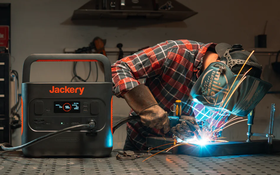 Stilvolle Dekoration: Balkonkraftwerk mit Speicher selber bauen