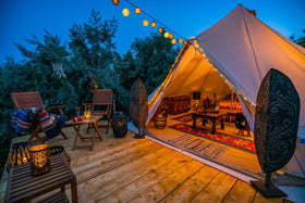 12 geniale Glamping Must-Haves für Ihren Urlaub