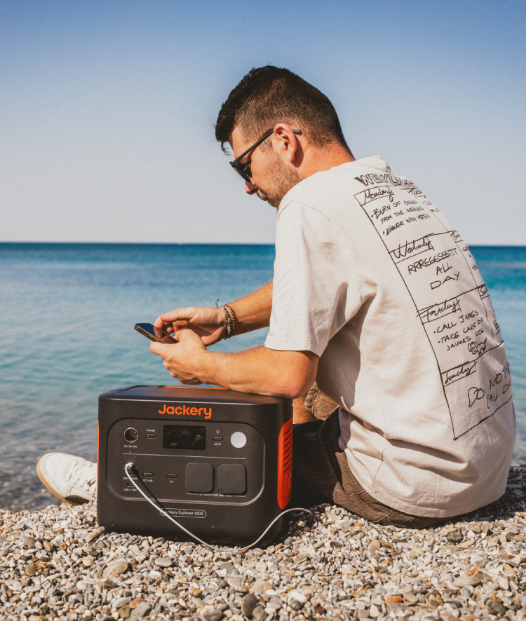 Jackery Solargenerator für Strandaktivitäten